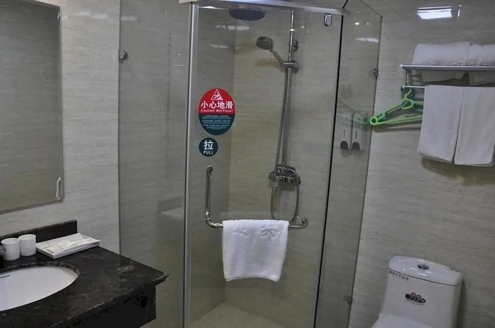 Шанхай: Hanting Youjia Hotel( Shanghai Oriental Pearl Hotel)