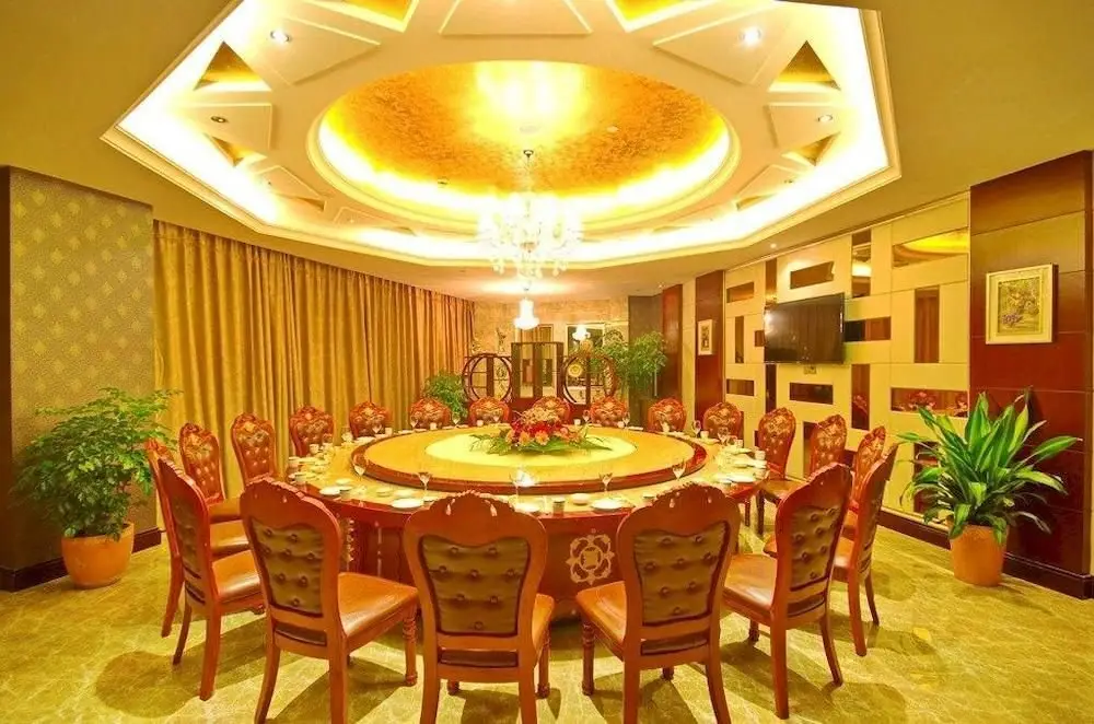 Куньмин: Kunming Xundian Jinshiji Hotel
