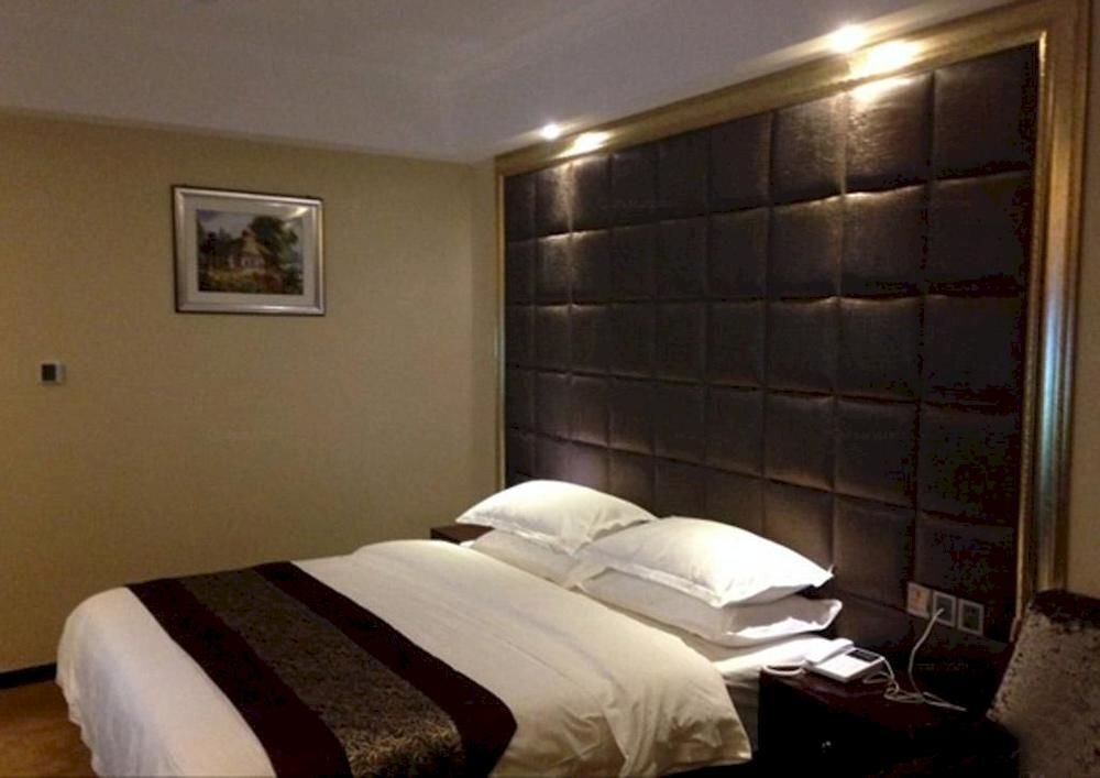 Куньмин: Kunming Xundian Jinshiji Hotel