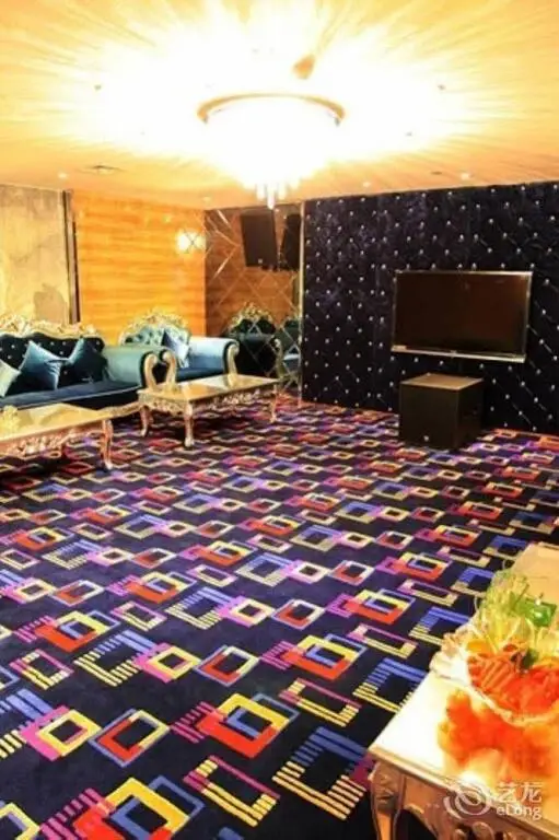 Нанкин: Nanjing Zifeng Suoshi Holiday Hotel