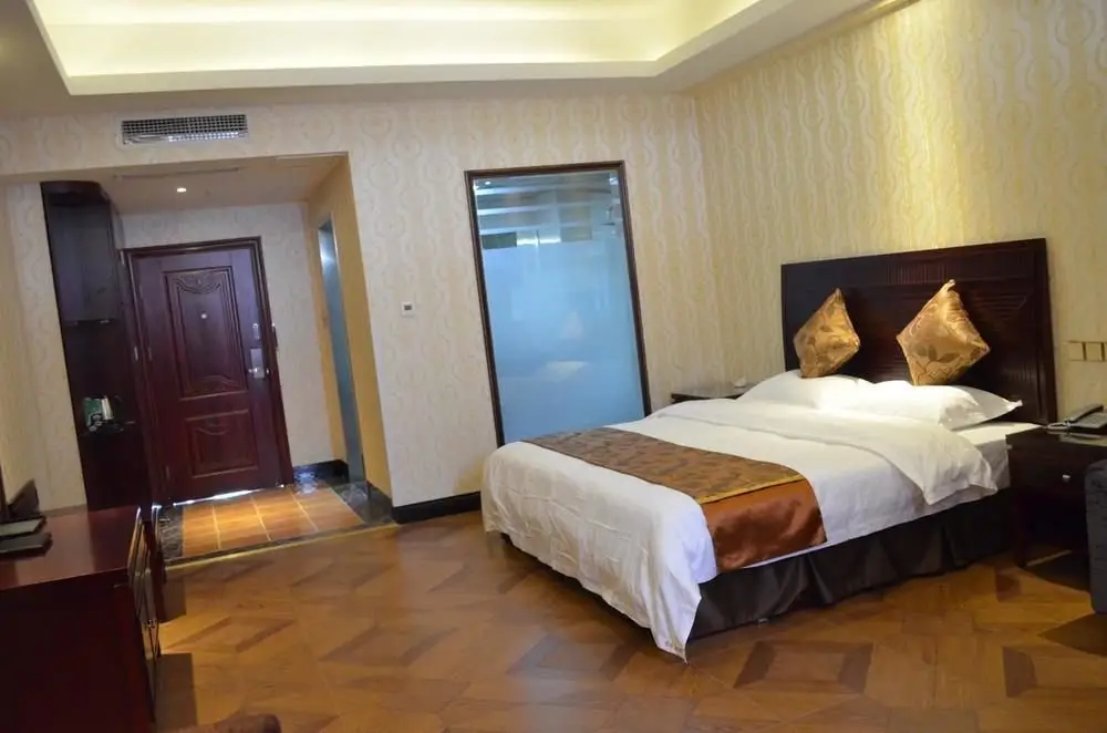 Чэнду: Chengdu Fengyu Business Hotel