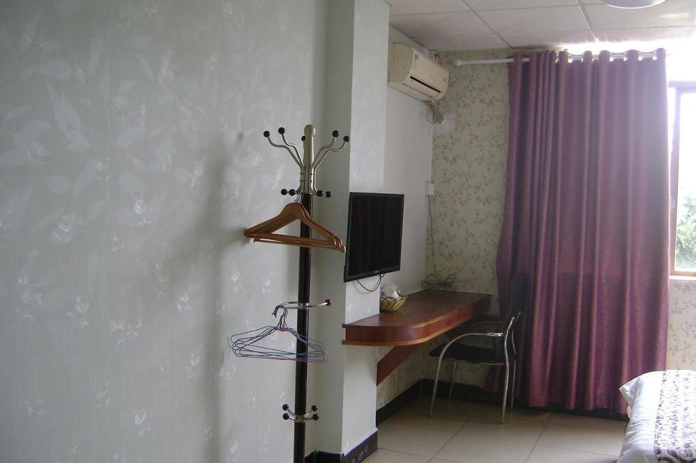 Гуанчжоу: Jiuri Business Apartment
