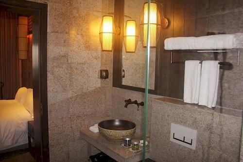Чэнду: Jiudian Yiku Hotel Pinge Inn