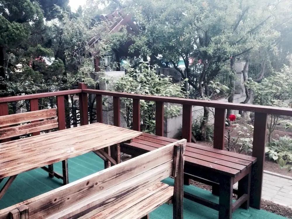 Циндао: Qingdao Langqin Sea View Holiday Villa