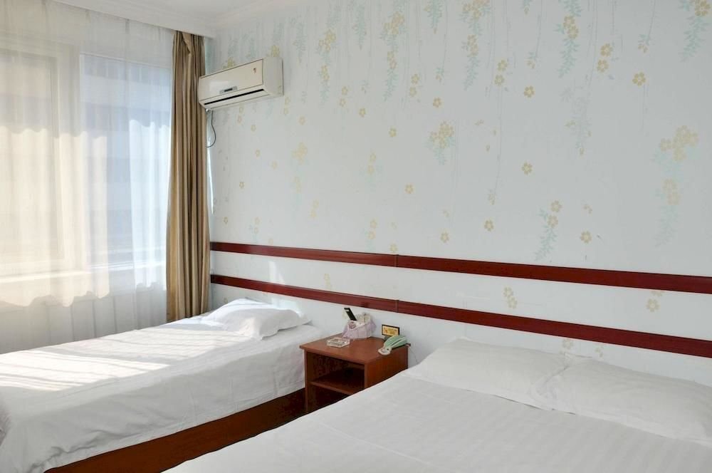 Далянь: Dalian Yiju Hotel