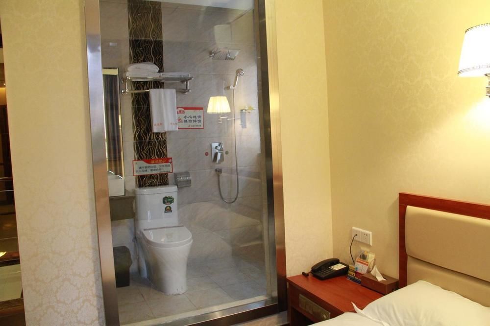 Шэньчжэнь: Ruiyixuan Business Hotel