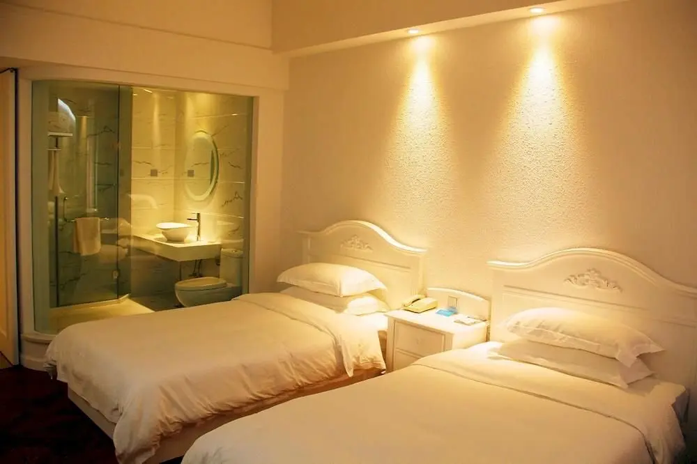 Далянь: Jinyuwan Hotel (Dalian Lvshun University Town)
