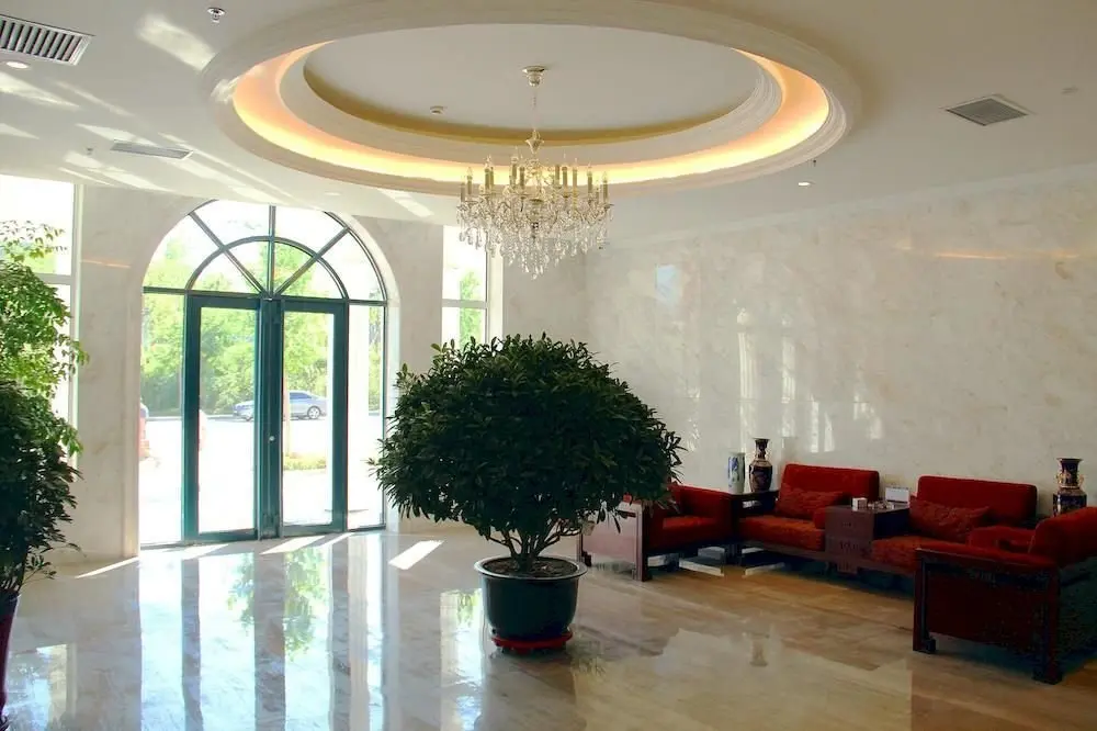 Далянь: Jinyuwan Hotel (Dalian Lvshun University Town)