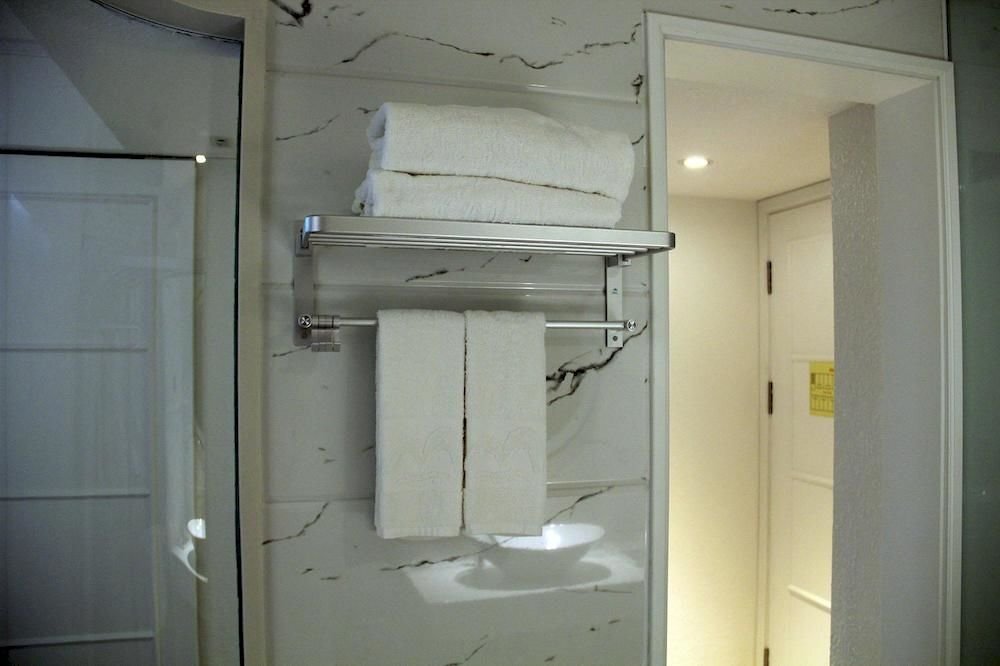 Далянь: Jinyuwan Hotel (Dalian Lvshun University Town)