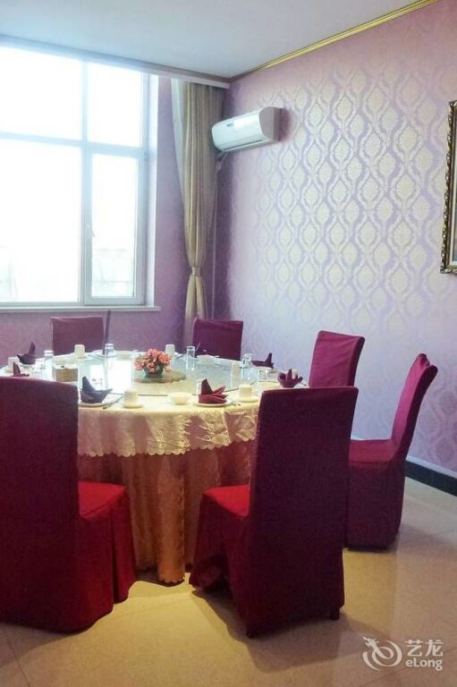Далянь: Lvshun Hot Spring Holiday Hotel