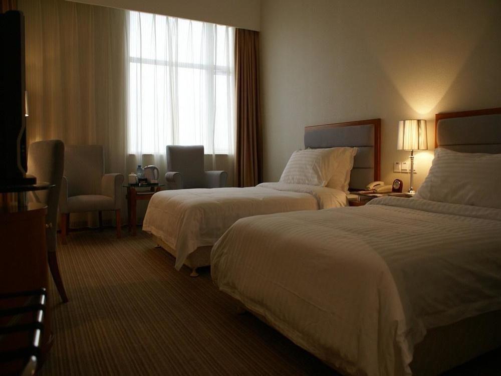 Куньмин: Baishite Business Terminal Hotel