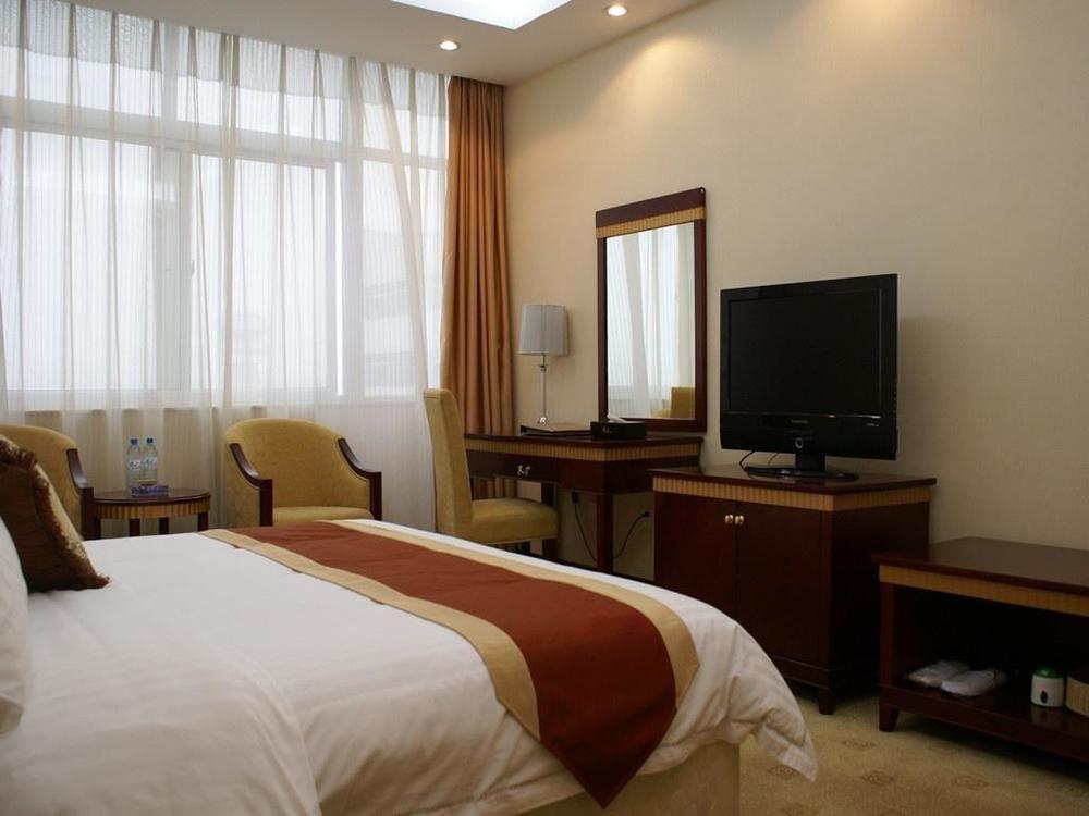 Куньмин: Baishite Business Terminal Hotel