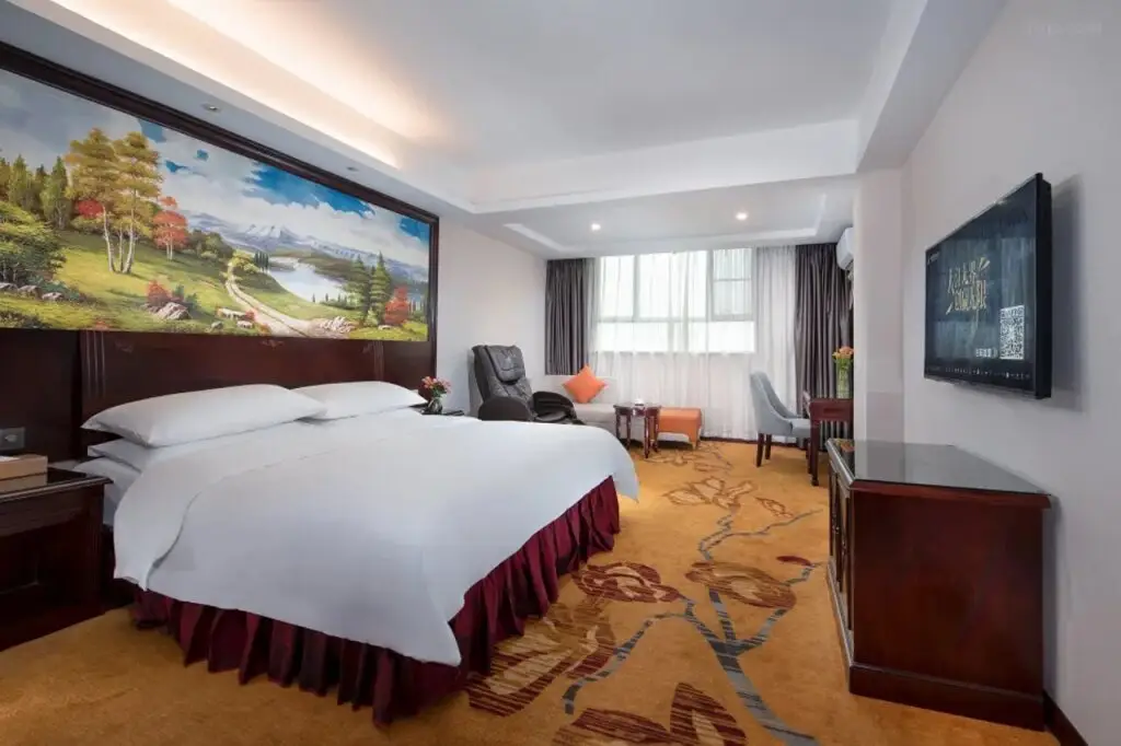 Шэньчжэнь: Vienna Hotel Shenzhen Shajing Zhongxin Road