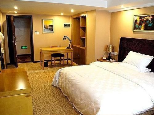 Чэнду: Zilongge Business Hotel