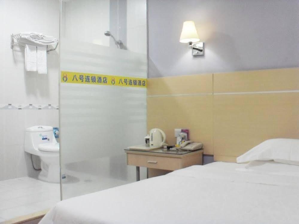 Шэньчжэнь: No. 8 Hotel Chain (Shenzhen Huaqiangbei)