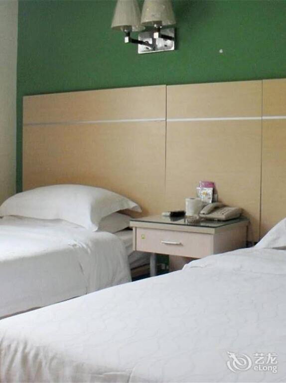 Шэньчжэнь: No. 8 Hotel Chain (Shenzhen Huaqiangbei)