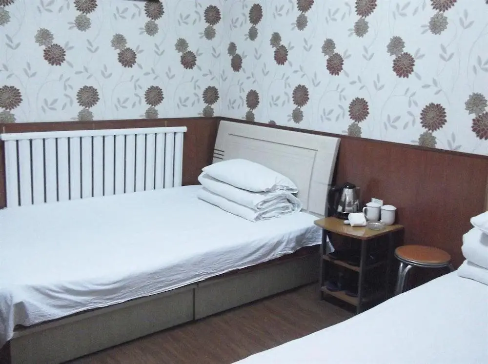 Циндао: Linchengyuan Business Hotel