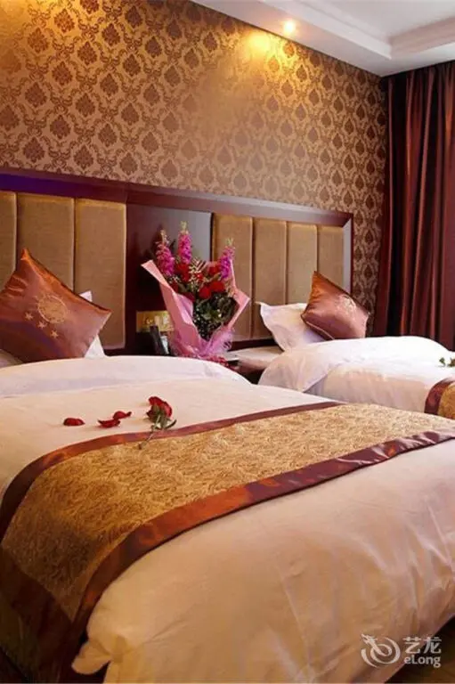 Чэнду: Super 8 Collection Hotel (Chongzhou Government Center Square)