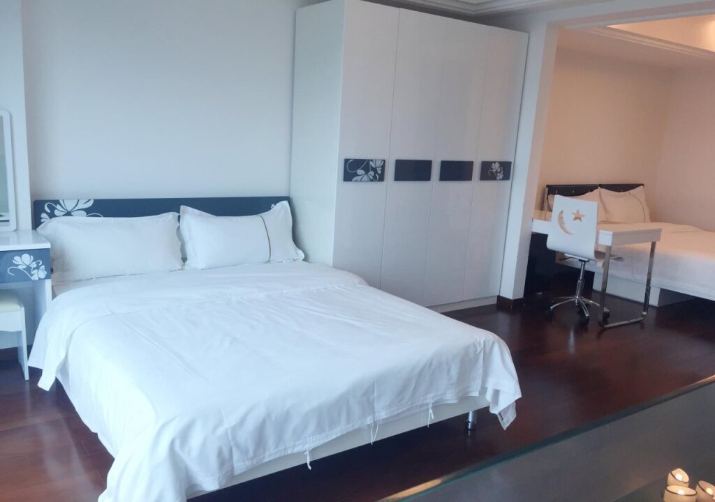 Чжухай: Zhuhai Vidical Serviced Apartment