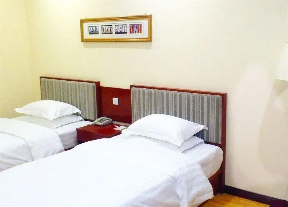 Циндао: Shiyuan Lishe Business Hotel
