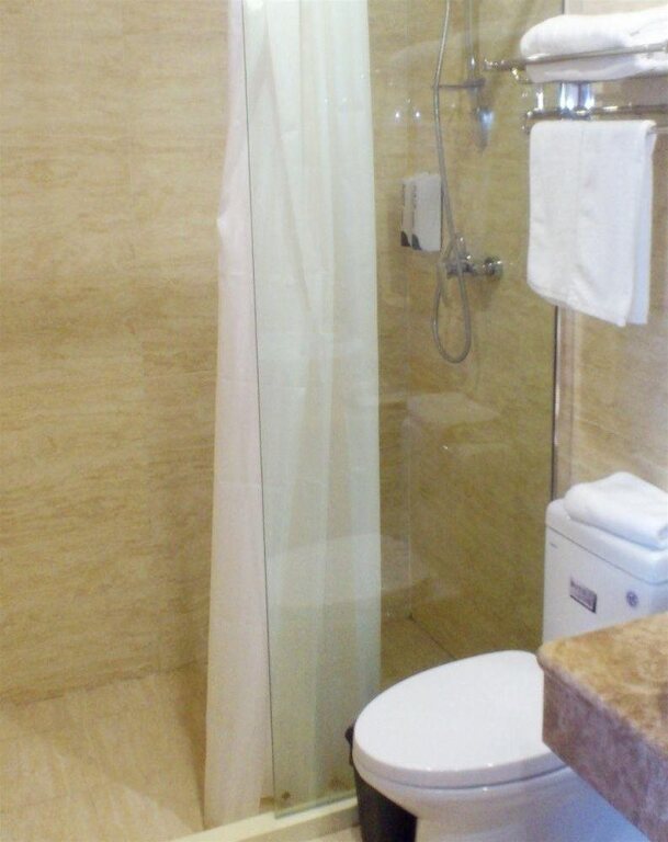 Циндао: Shiyuan Lishe Business Hotel