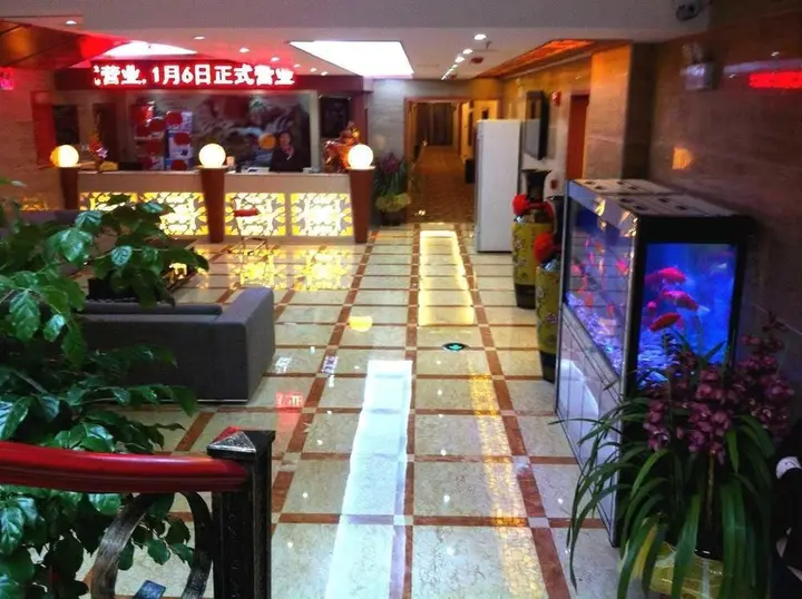 Куньмин: Xinyinpeng Hotel