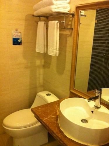 Чэнду: Feilong Hotel