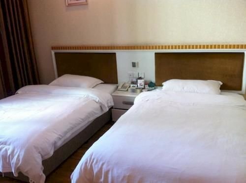 Чэнду: Feilong Hotel