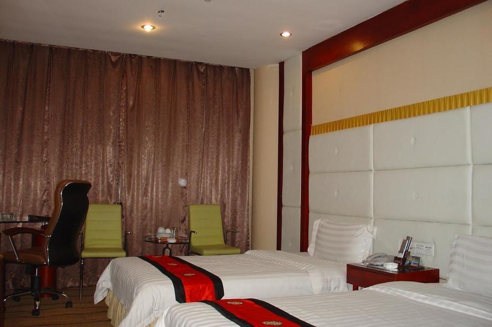 Чжухай: Huaxia Hotel (Zhuhai Doumen Gymnasium Zhongxing South Road)