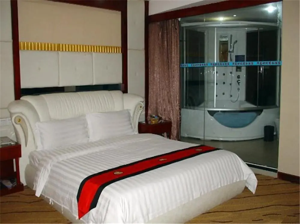 Чжухай: Huaxia Hotel (Zhuhai Doumen Gymnasium Zhongxing South Road)