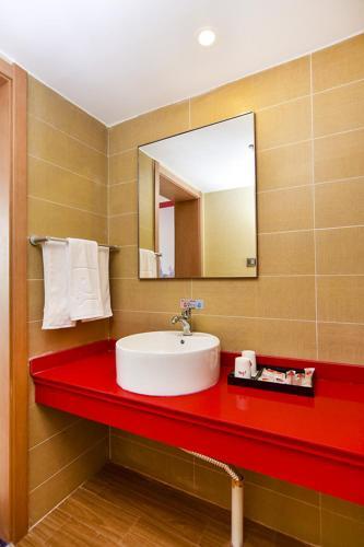 Циндао: Thankyou Inn Qingdao Lingzhushan