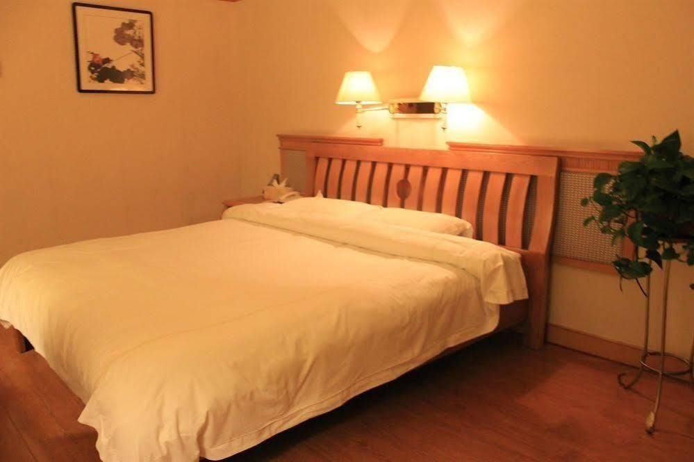 Циндао: Qedz Guest House