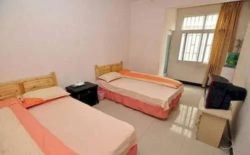 Куньмин: Kunming Junhong Hotel