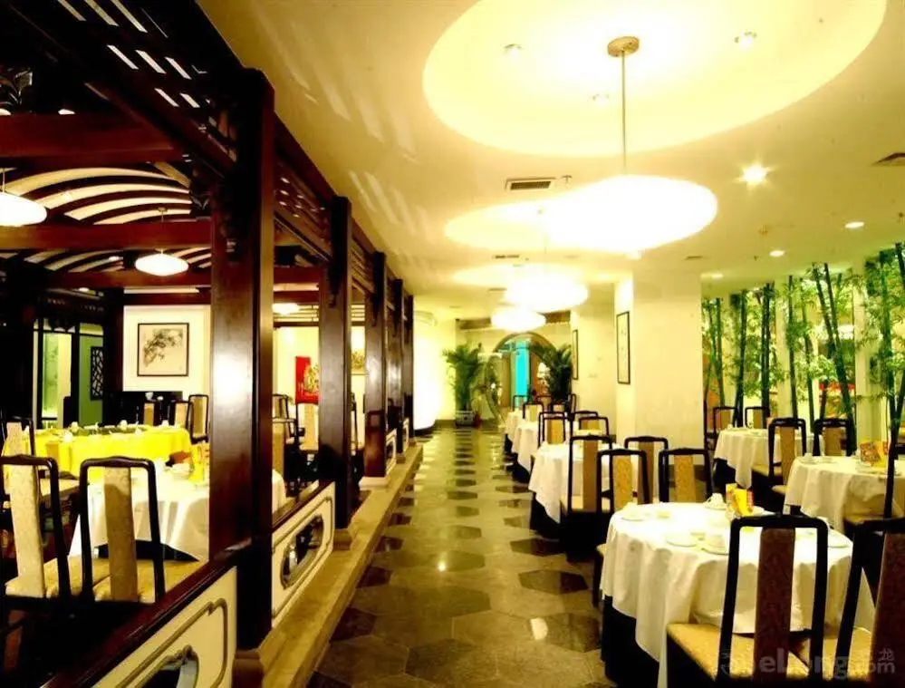 Пекин: Beijing Capital Xindadu Hotel