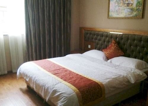Чэнду: Chengdu Xiangping Business Hotel