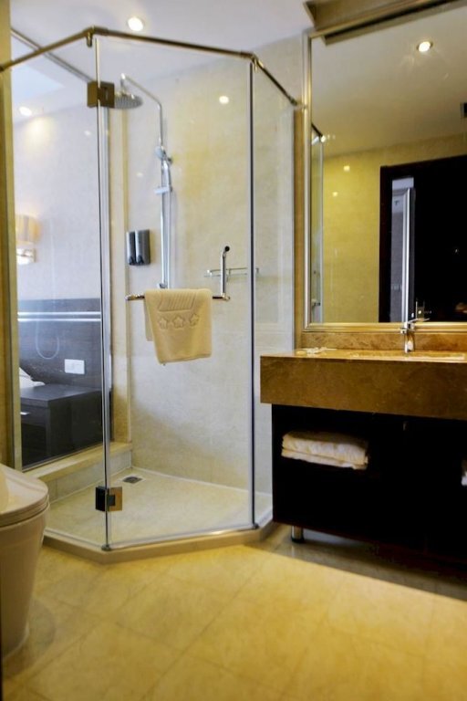 Циндао: Qingdao Yahai Hotel