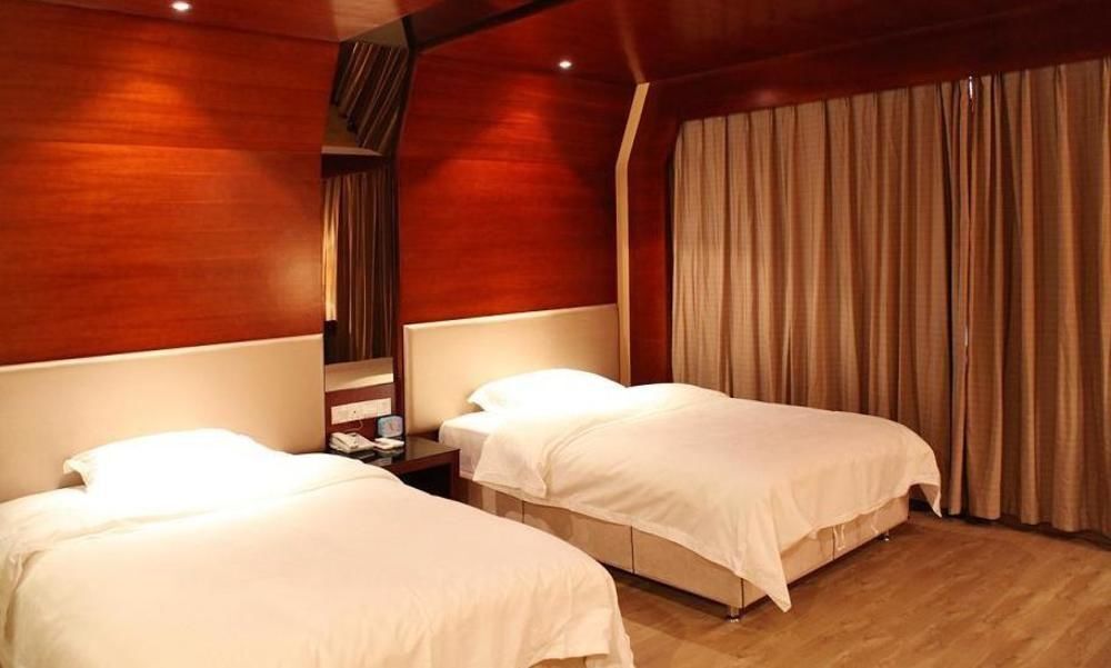 Циндао: Castle Peak Bay Health Resort