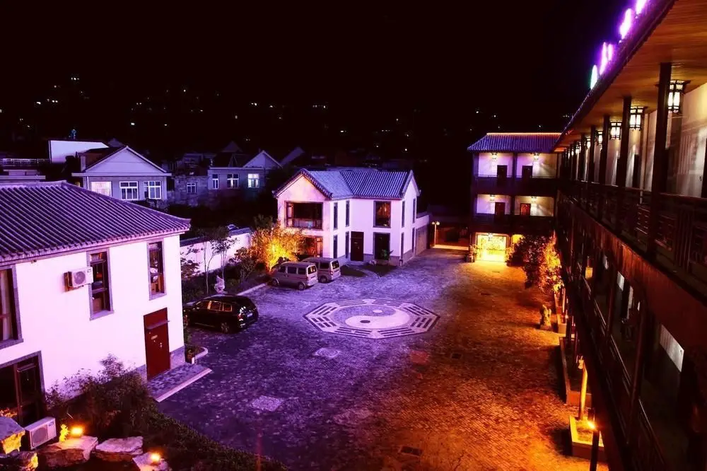 Циндао: Castle Peak Bay Health Resort