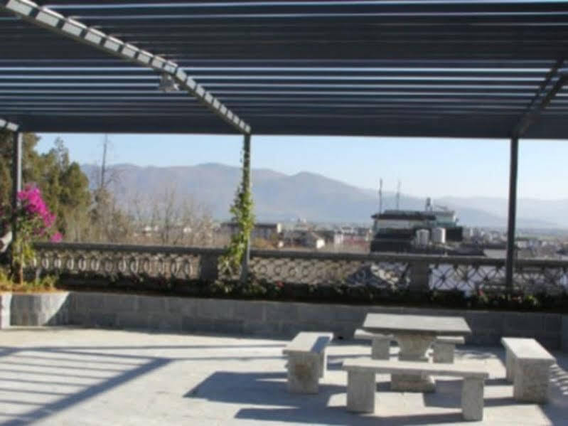 Дали: 大理地平线客栈