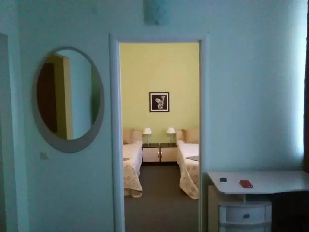 Новоивановское: Novaya Mozhayka