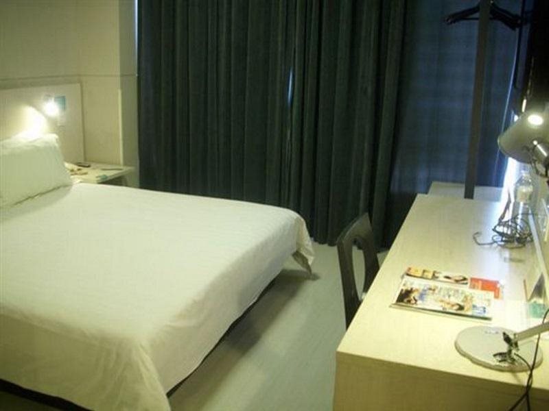 Цзиньцзэ: Jinjiang Inn Suzhou Wujiang Zhongshan North Road