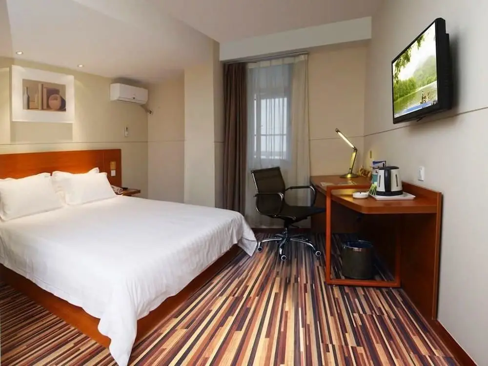Чэнду: Jinguang Express Hotel Chengdu Baiguolin Metro Station Branch