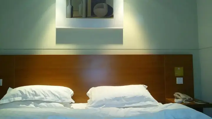 Чэнду: Jinguang Express Hotel Chengdu Baiguolin Metro Station Branch
