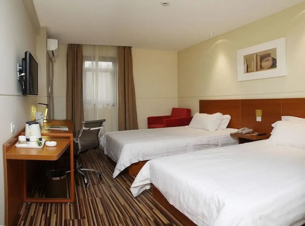 Чэнду: Jinguang Express Hotel Chengdu Baiguolin Metro Station Branch