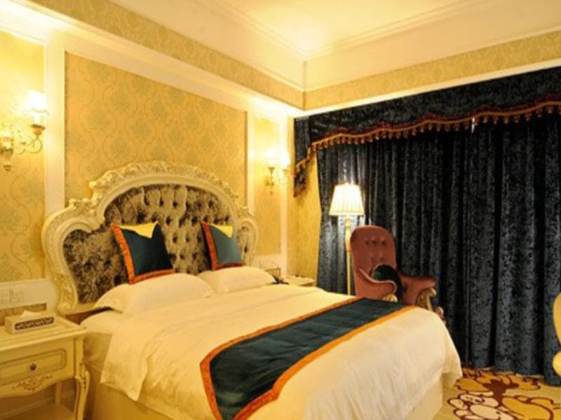Чэнду: Chengdu French Theme Gold Palace