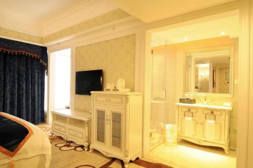 Чэнду: Chengdu French Theme Gold Palace
