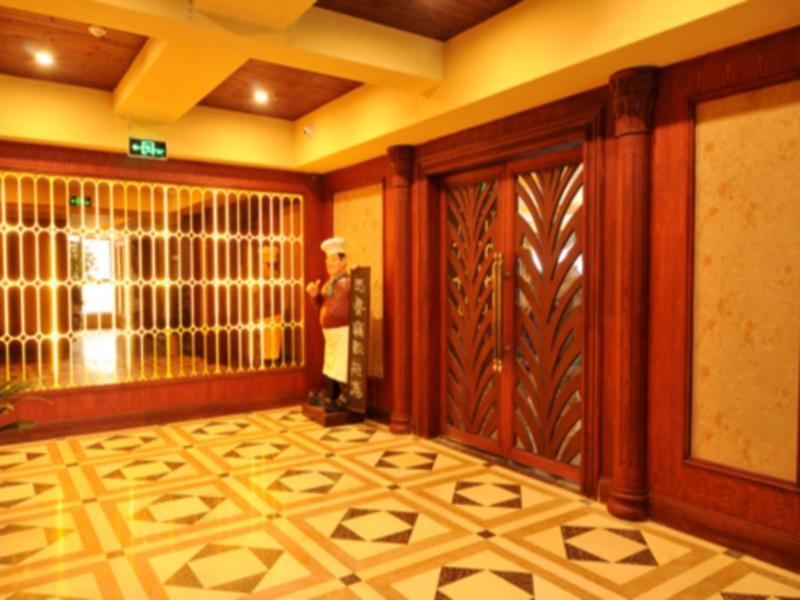 Чэнду: Chengdu French Theme Gold Palace