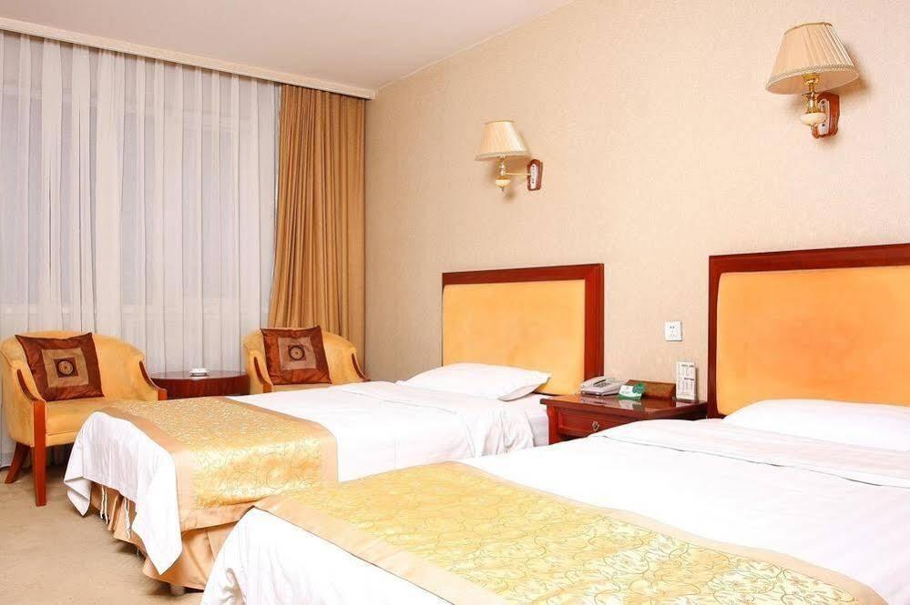 Ground Oriental Hotel — фото 1