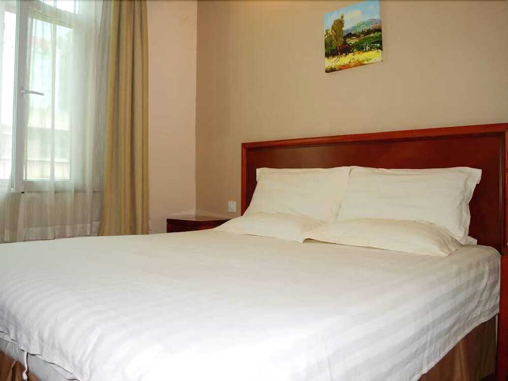 Чэнду: GreenTree Inn Chengdu Kuanzhai Alley RenMin Park Hotel