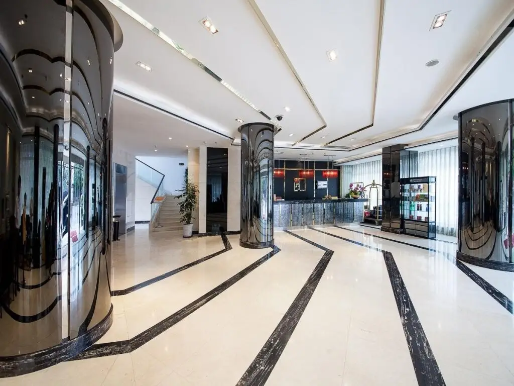 Very Nice Hotel — фото 1